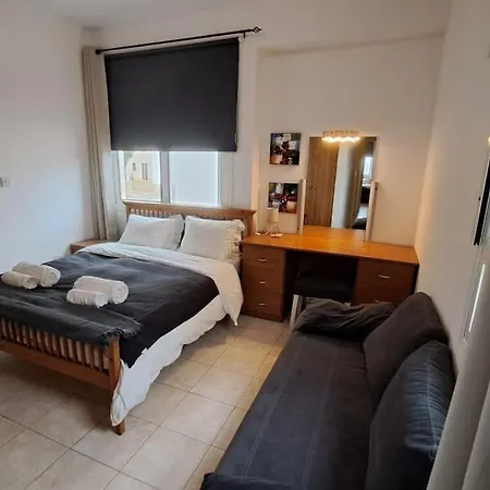 Villa Leah's Deluxe Tersephanou