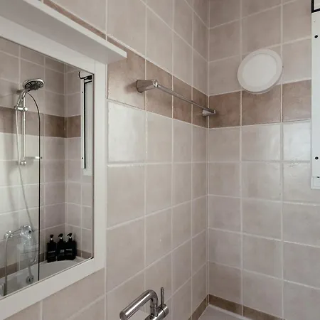 Βίλα Leah's Deluxe