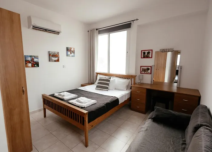 Leah's Deluxe Vila Tersephanou