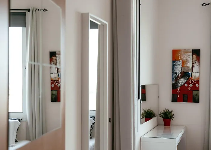 Leah's Deluxe * Tersephanou