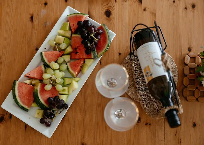 Leah's Deluxe * Tersephanou